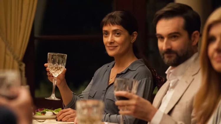 Beatriz at Dinner Poster